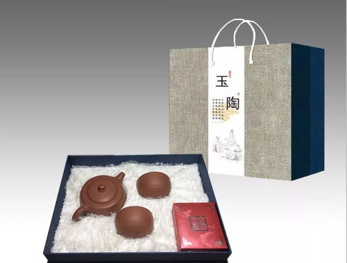 金狗旺財迎新春 《中國剪報》金狗賀歲文創禮盒，讓文藝創作年味十足
